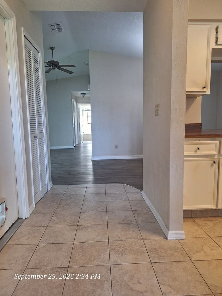 400 Shangri La Cir - Photo 3 of 19