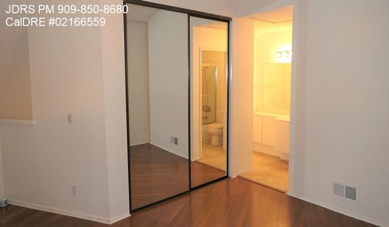 314 S Prospectors Rd #19 - Photo 7 of 9
