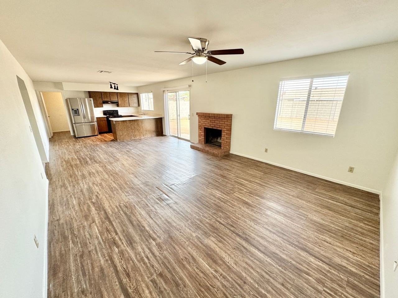 458 W Highland St - Photo 3 of 38
