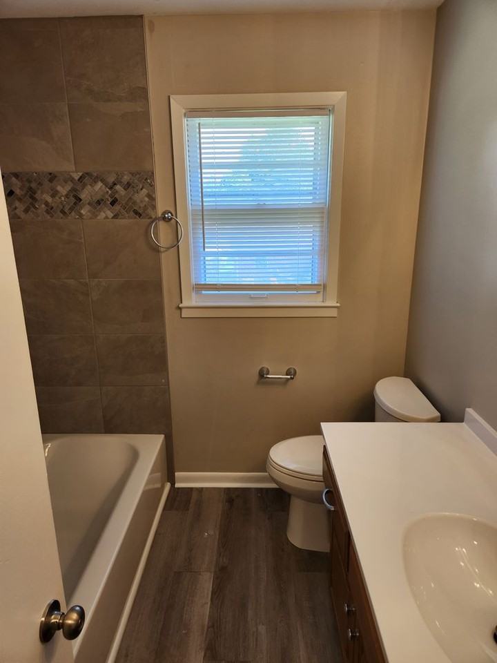 7410 Decatur St - Photo 6 of 15