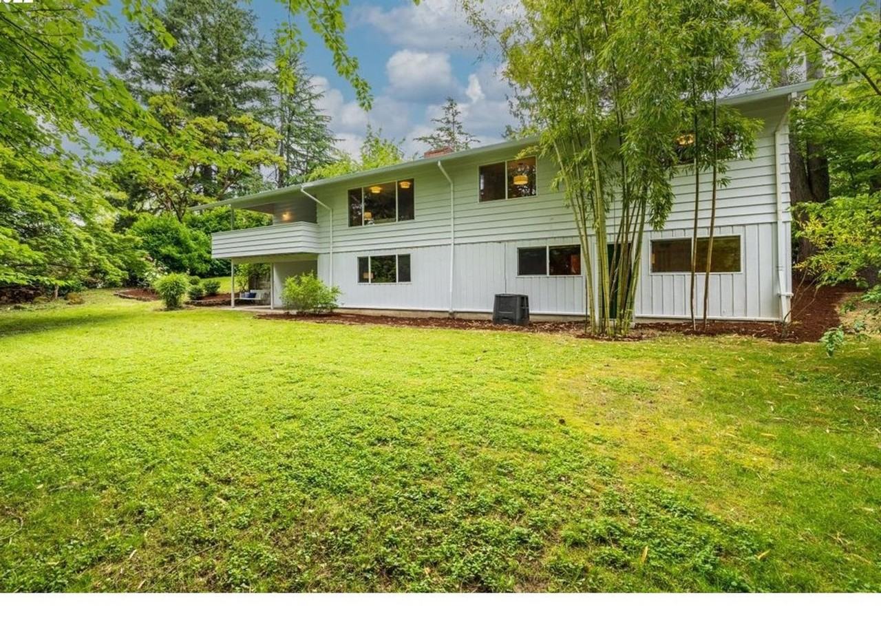 4020 Sw Lee St - Photo 3 of 45
