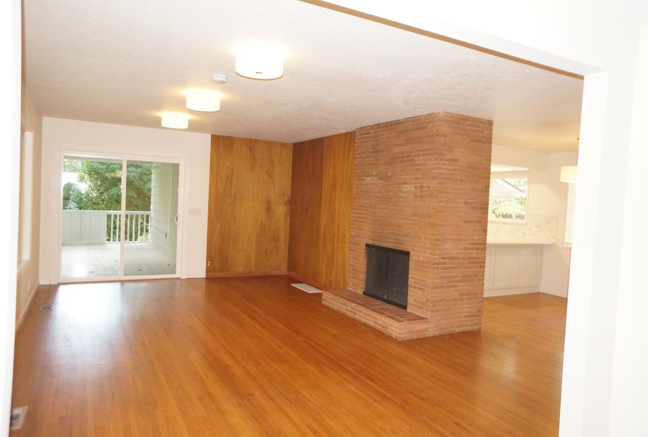 4020 Sw Lee St - Photo 5 of 45