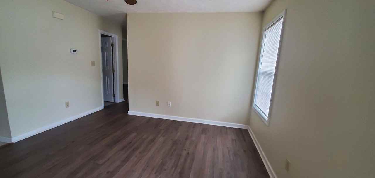 204 Bahia Ln - Photo 2 of 15