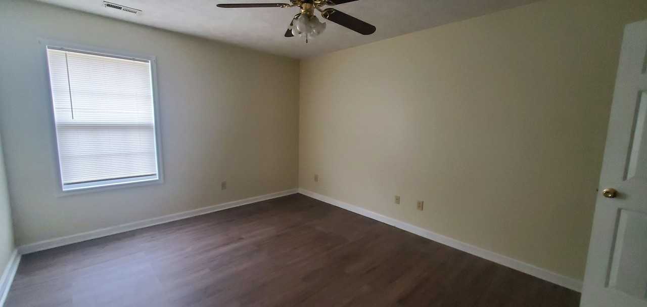 204 Bahia Ln - Photo 5 of 15