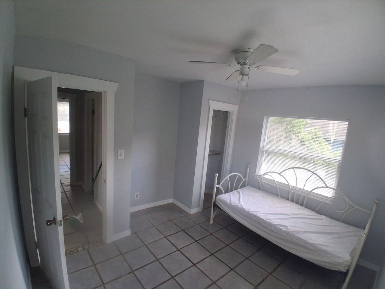 304 S Adelle Ave - Photo 6 of 6