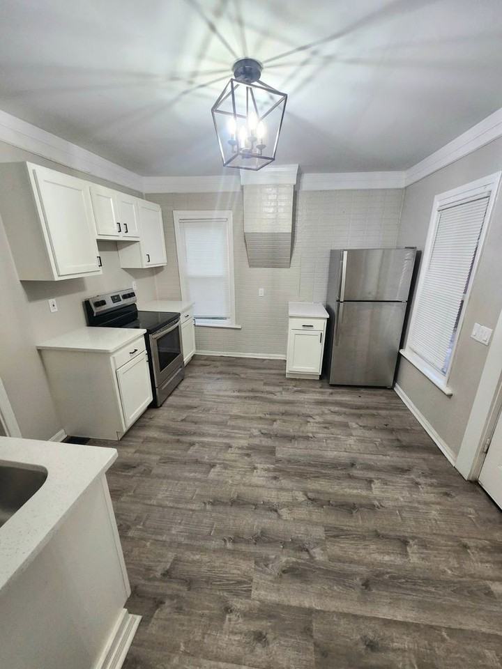 56 Elgin St - Photo 3 of 21