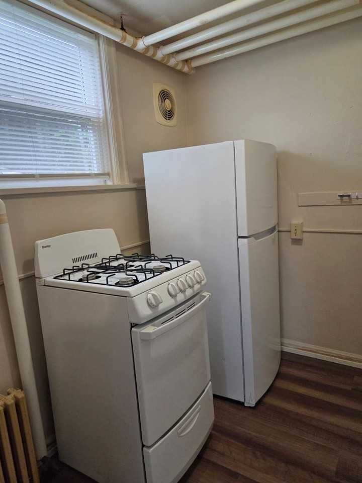 1604 I Street - Photo 6 of 15