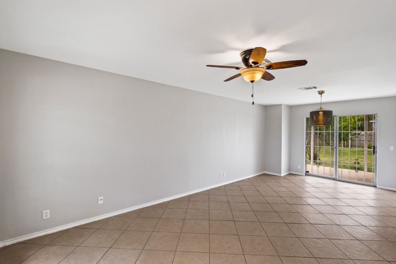 141 E Wild Senna Dr - Photo 6 of 29