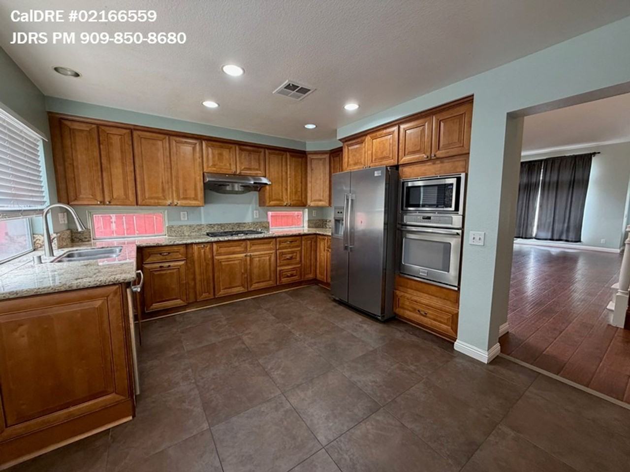 620 Columbus St - Photo 2 of 13
