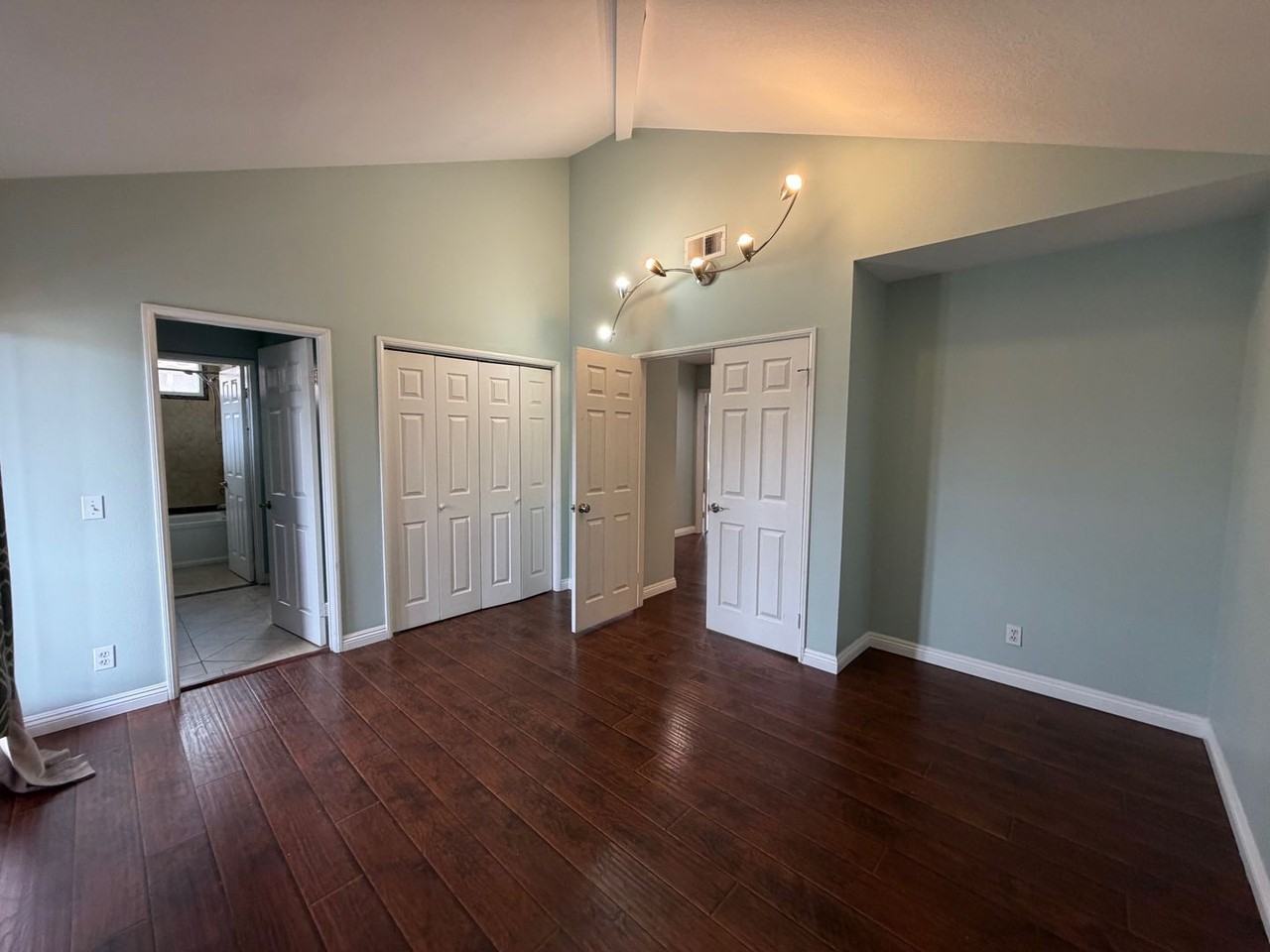 620 Columbus St - Photo 7 of 13