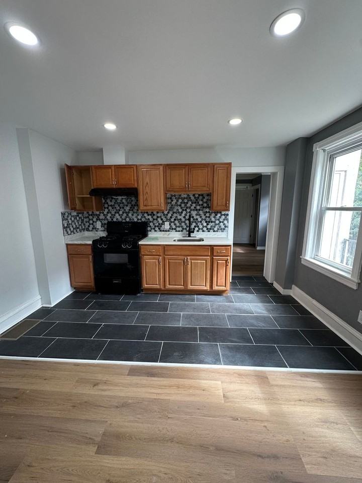 809 Greenhill Rd - Photo 5 of 13