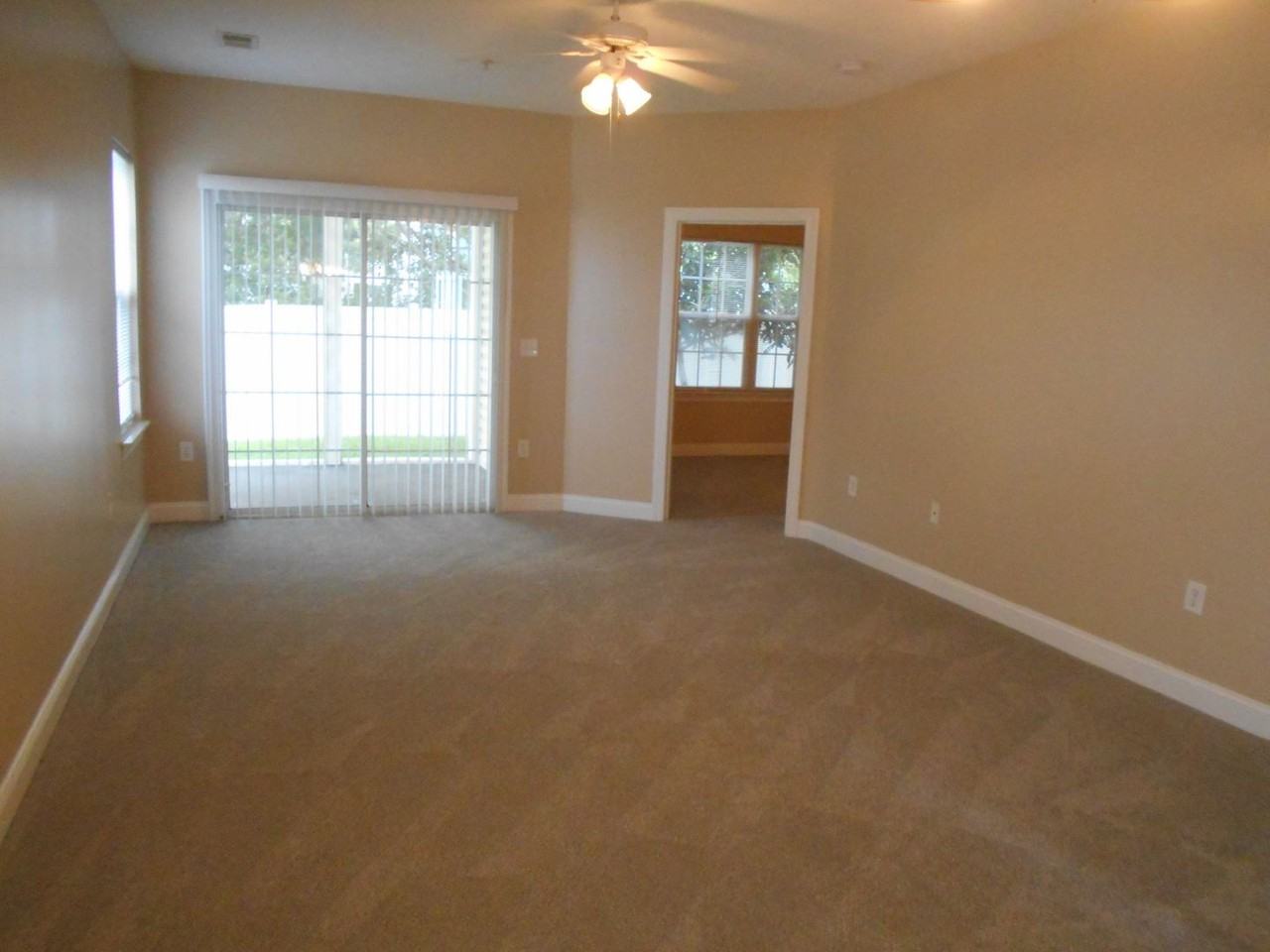 119 Fountain Pointe Ln #101 - Photo 4 of 16