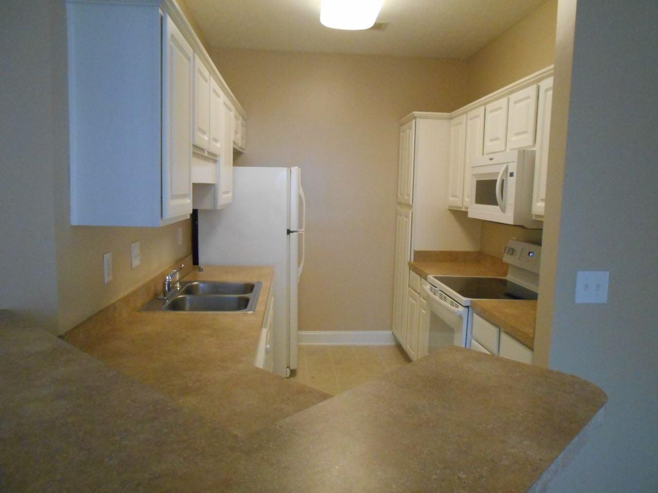 119 Fountain Pointe Ln #101 - Photo 5 of 16