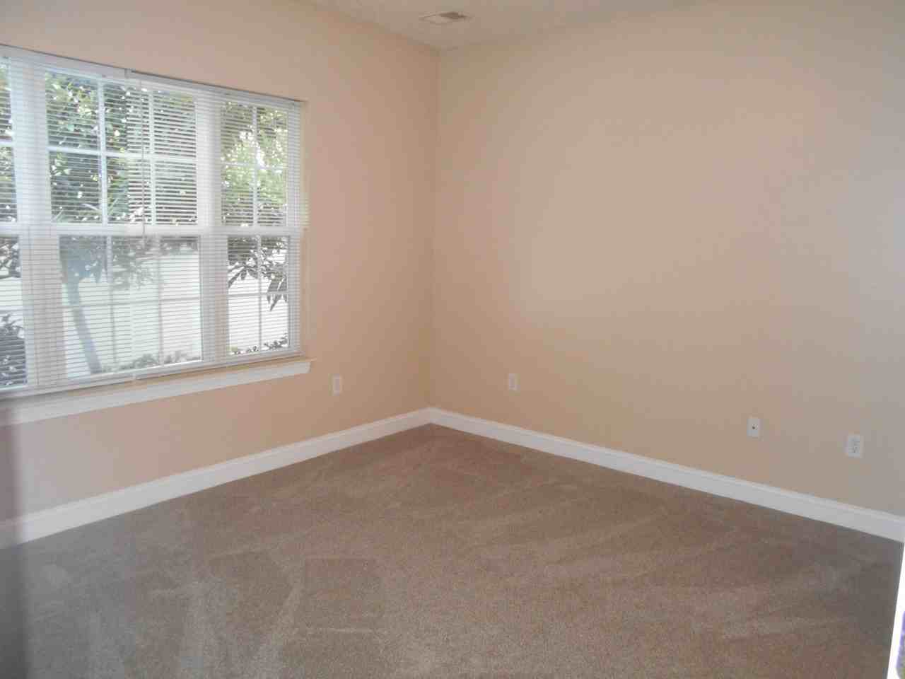119 Fountain Pointe Ln #101 - Photo 6 of 16