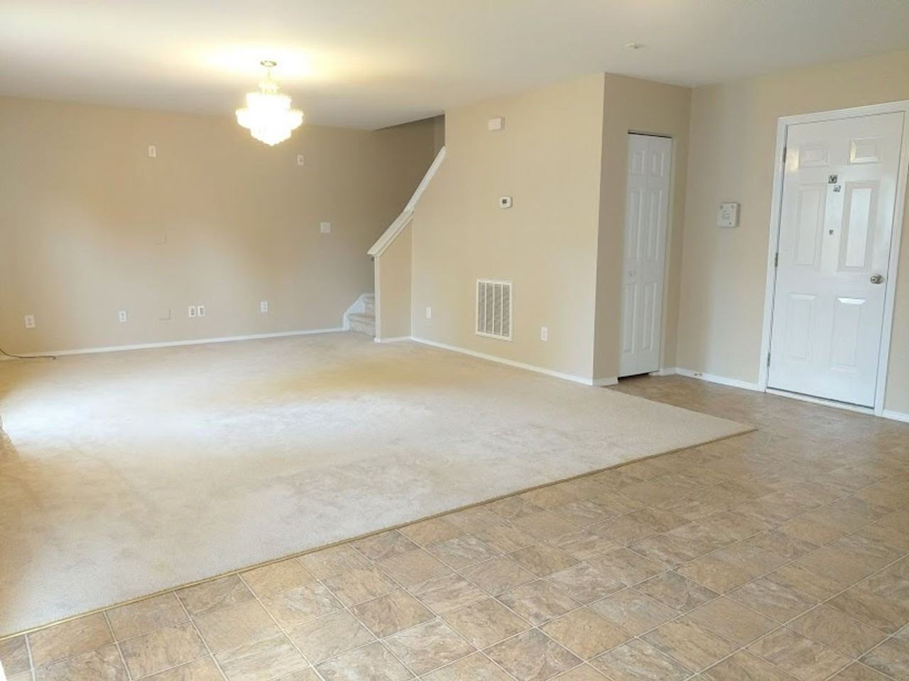 1008 Breeze Ln - Photo 4 of 21