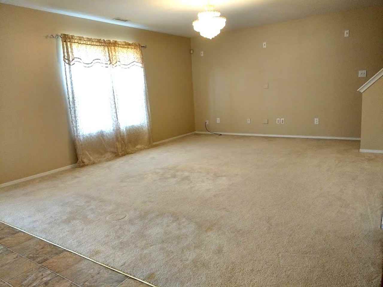 1008 Breeze Ln - Photo 5 of 21