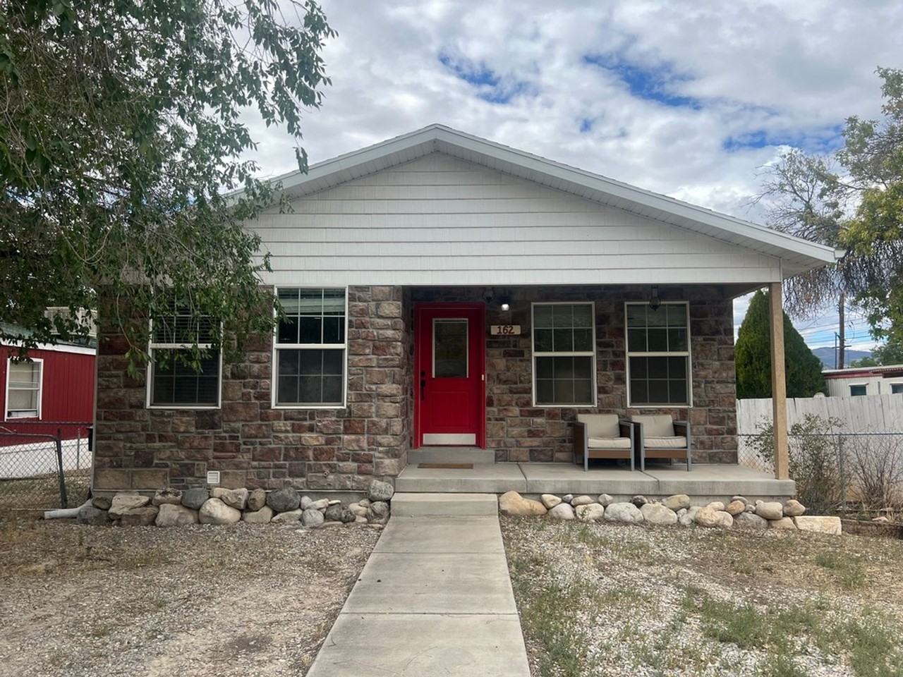 162 162 South 100 East St. - Photo 3 of 13