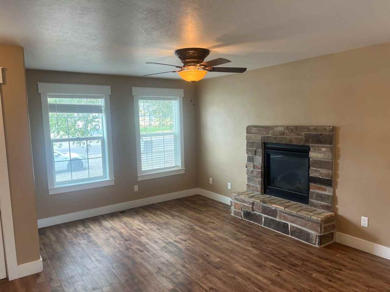 162 162 South 100 East St. - Photo 4 of 13