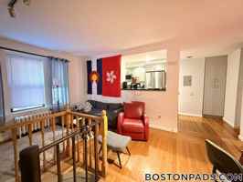 featured image of 452 Park Dr