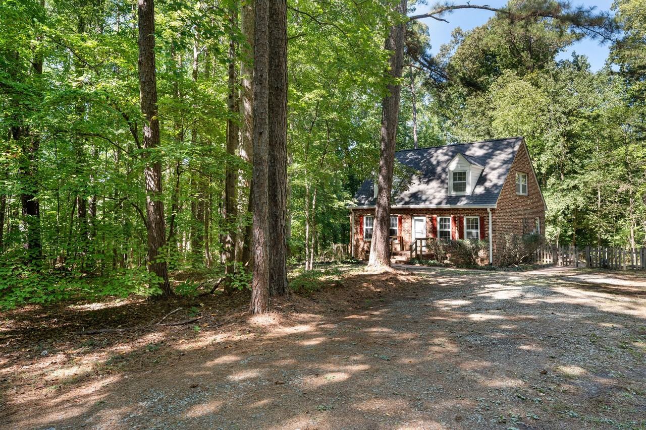 1215 Brick Ln - Photo 2 of 21