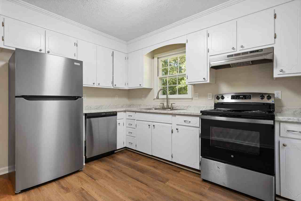 1215 Brick Ln - Photo 5 of 21