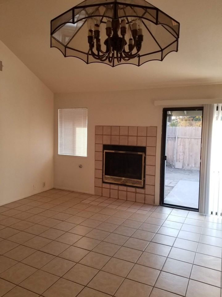 2836 W Mission Ct - Photo 3 of 11