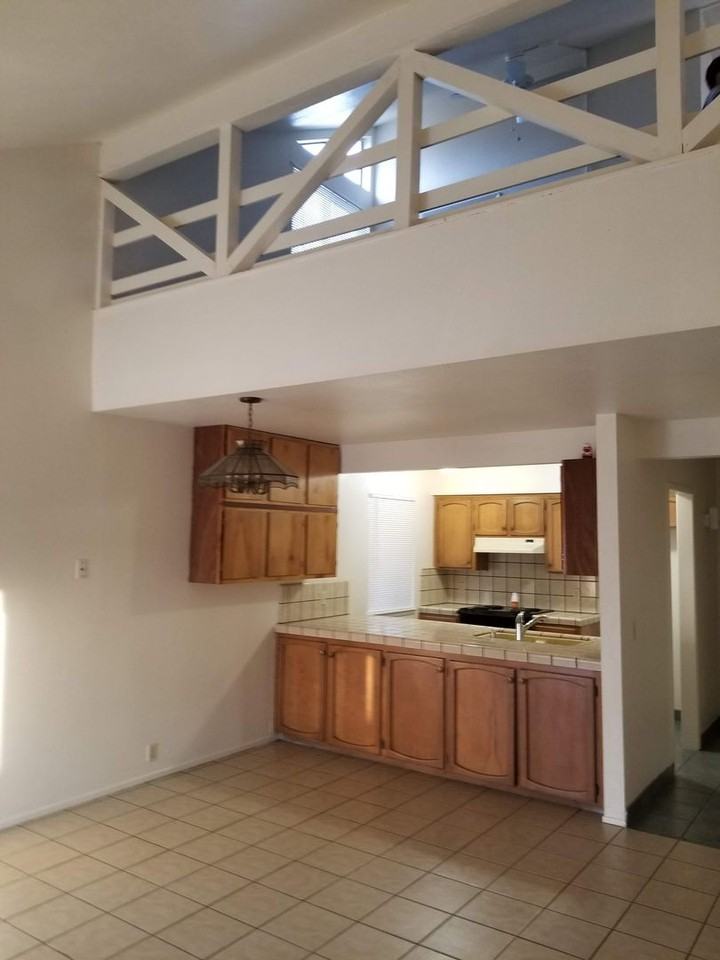 2836 W Mission Ct - Photo 4 of 11