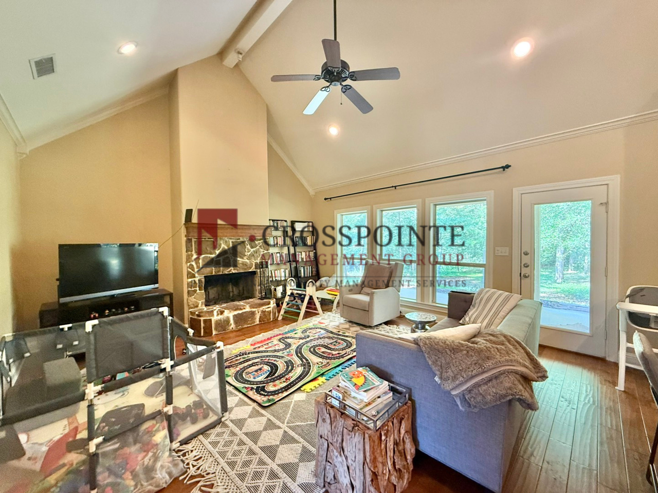 12851 Westbrook Dr - Photo 5 of 20