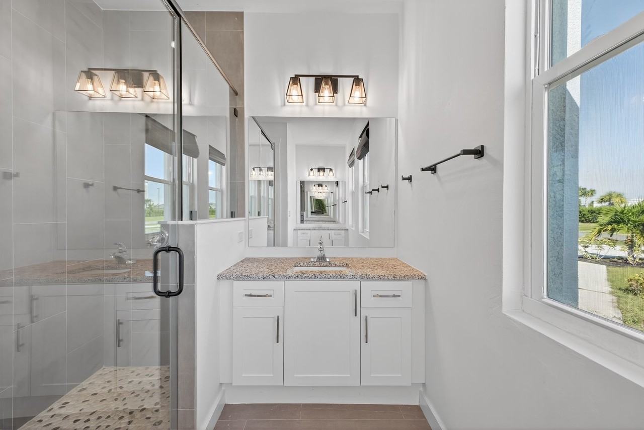424 Nw 4th Ter - Photo 4 of 14