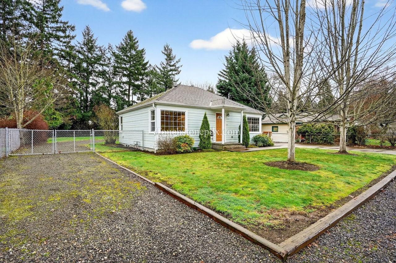 2702 Se 153rd Ave - Photo 3 of 45