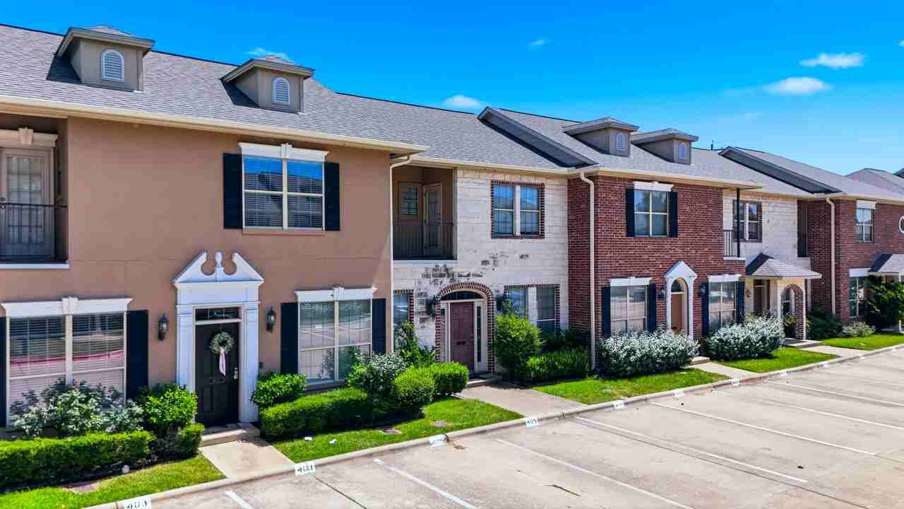 405 Forest Ridge Dr - Photo 3 of 32