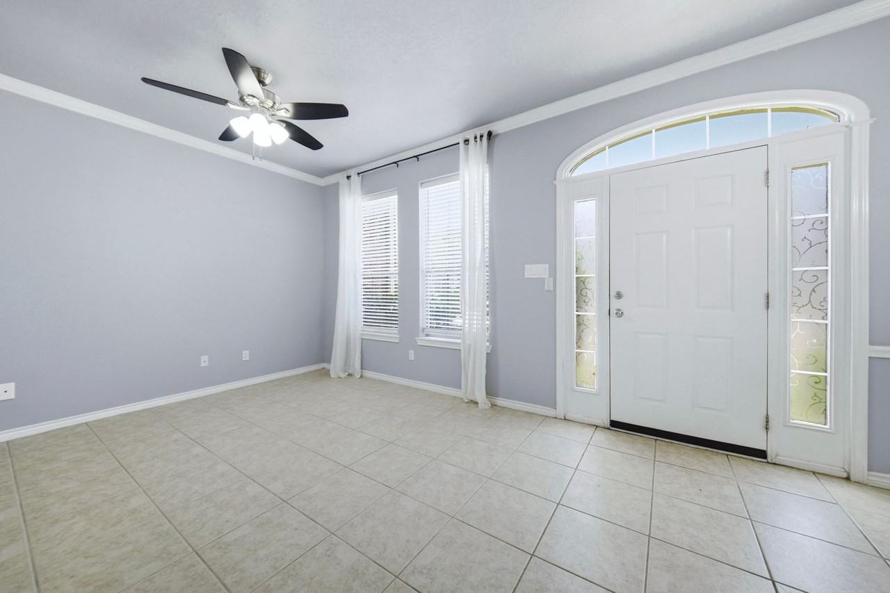 405 Forest Ridge Dr - Photo 6 of 32