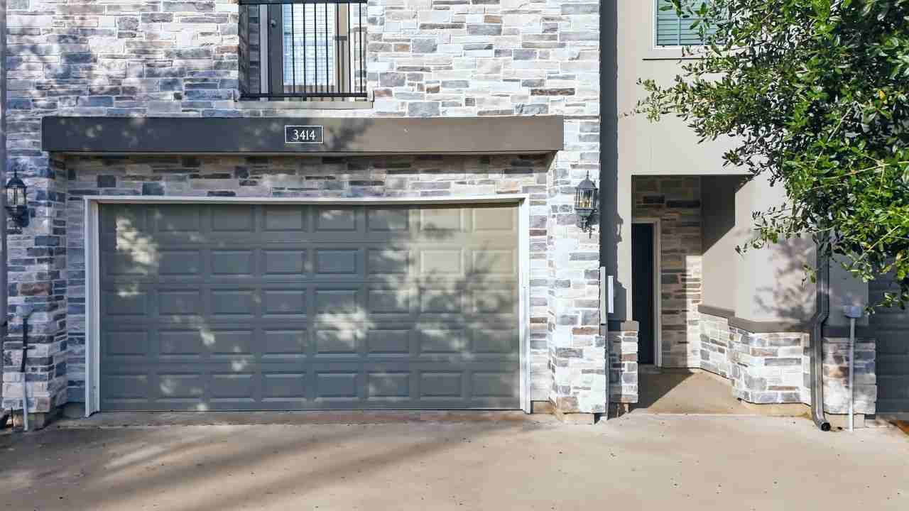 3414 Summerway Dr - Photo 3 of 32