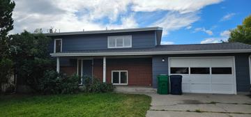 featured image of 1434 Ash Dr