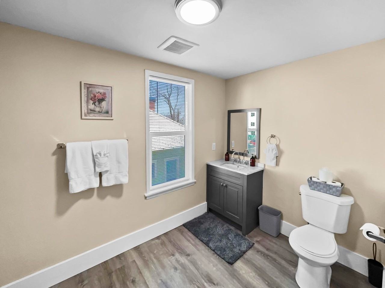 915 Grand Ave - Photo 3 of 33