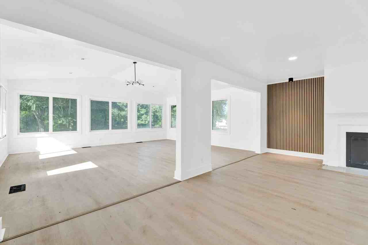 WALNUT RAWNSLEY LLC - Photo 2 of 50