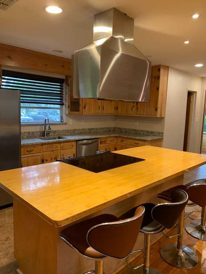 1121 Cedar St - Photo 5 of 23