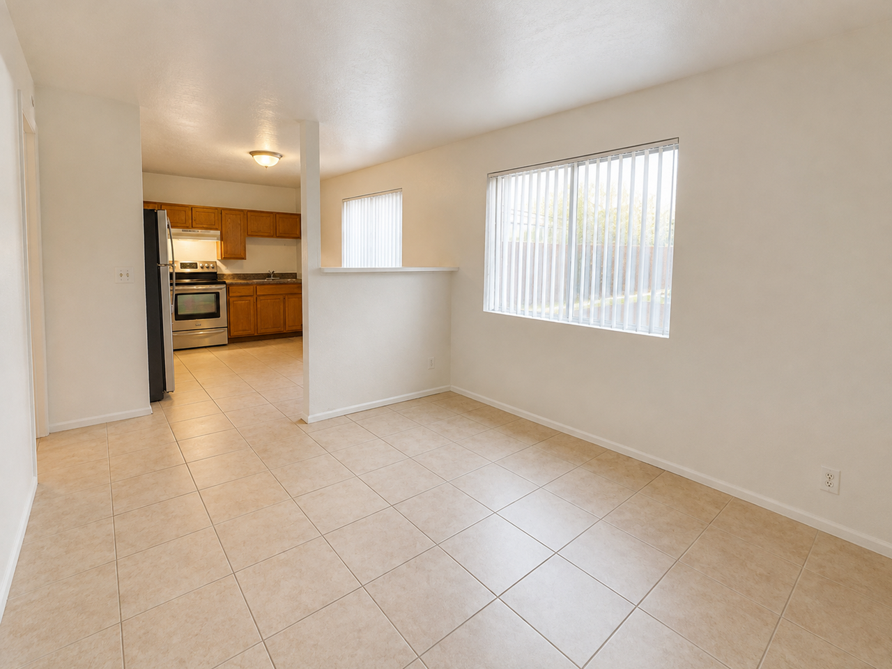1022 N 22nd Place - Photo 5 of 28