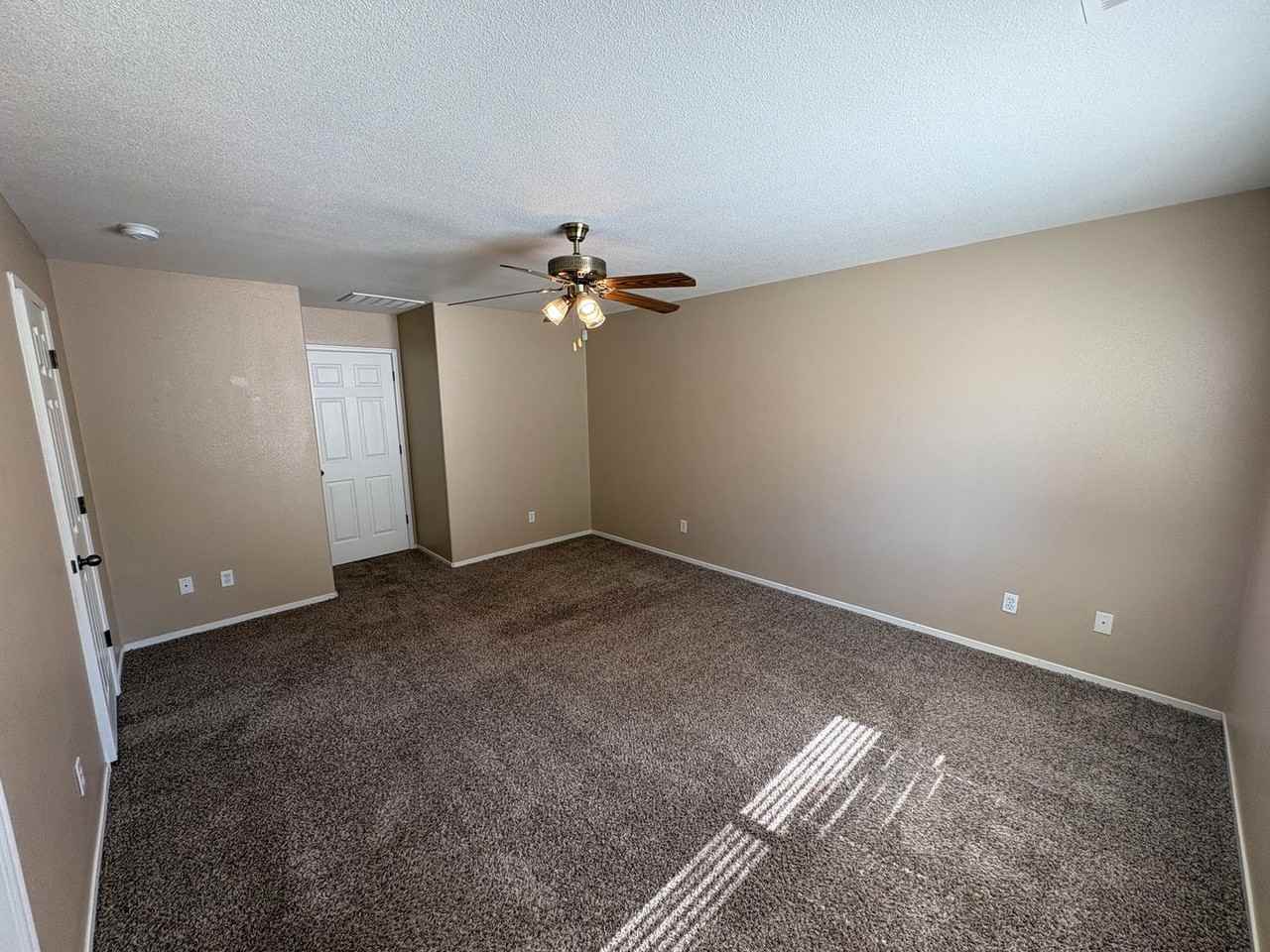 2967 W Jerome Ave - Photo 7 of 38