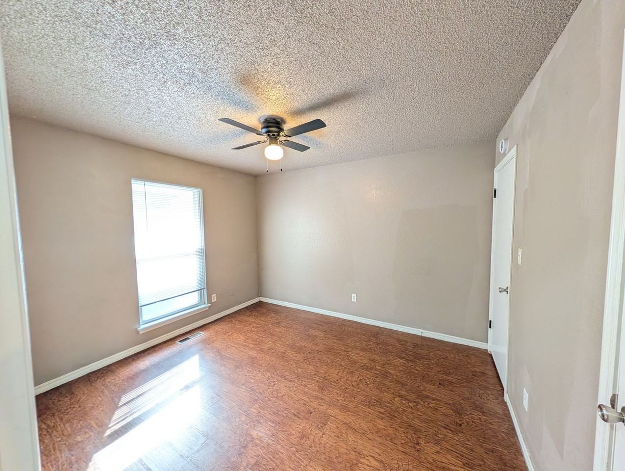 8115 E 65th Pl - Photo 6 of 12
