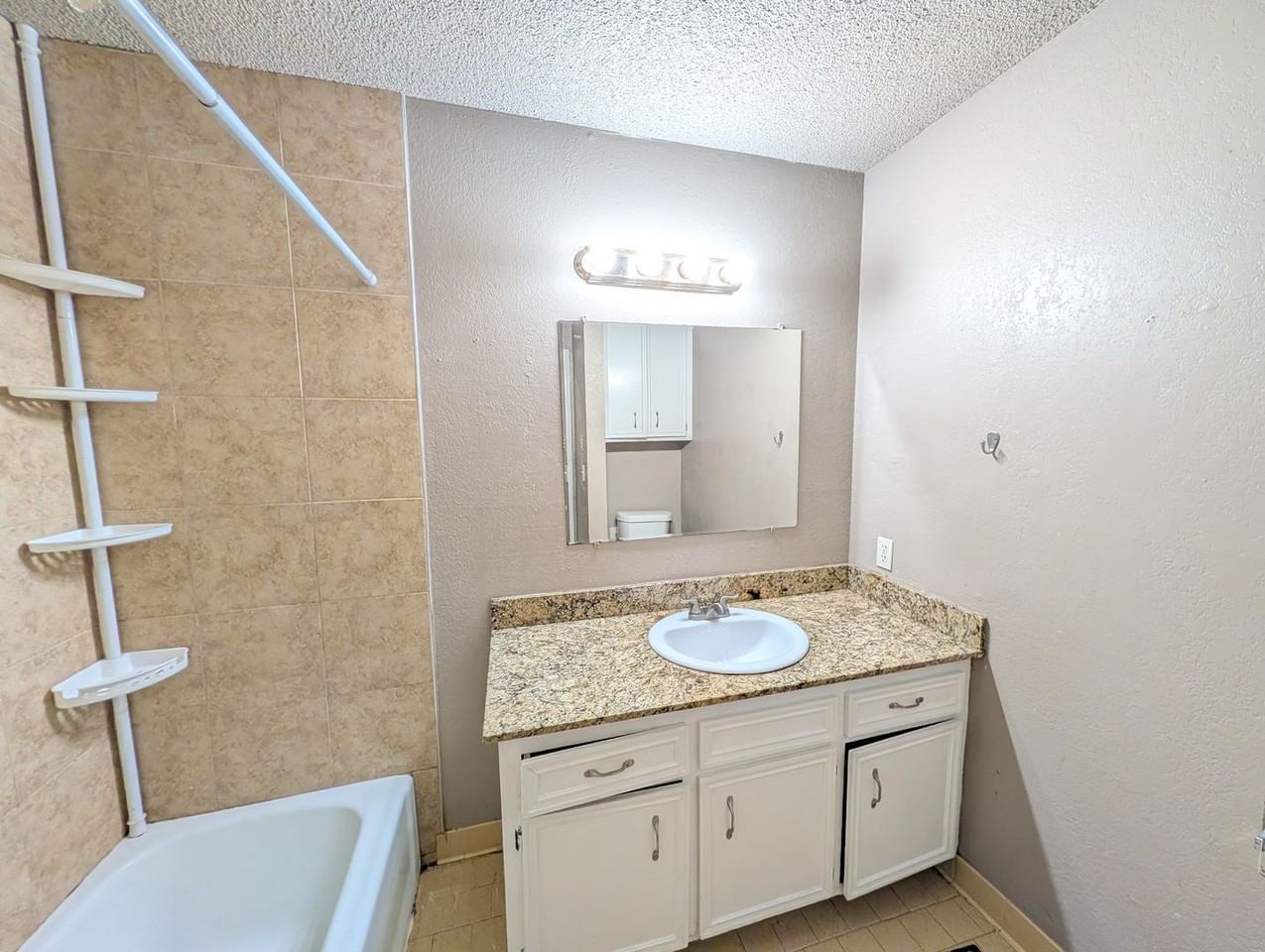8115 E 65th Pl - Photo 7 of 12