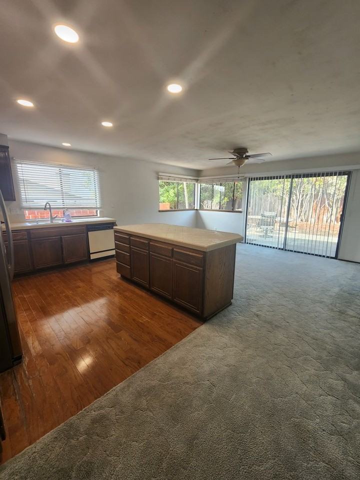 212 Highland Dr - Photo 5 of 19