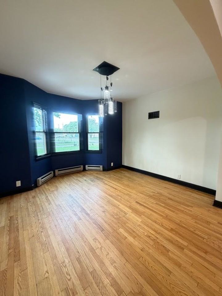 2305 Eddy Ln - Photo 5 of 18