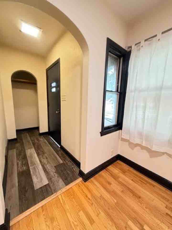 2305 Eddy Ln - Photo 7 of 18