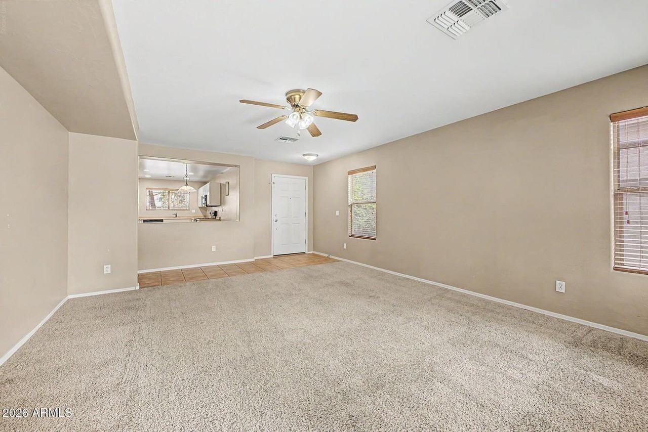 17 W Desert Vista Trl - Photo 3 of 16