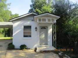 featured image of 213 W 1st Ave