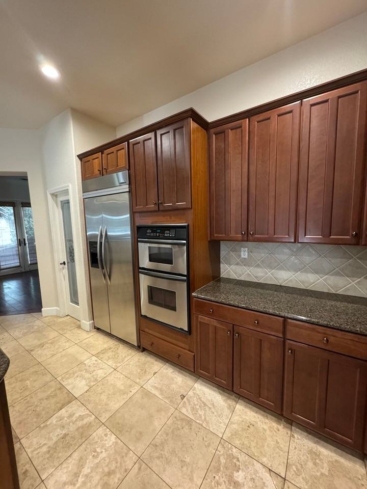 3744 Clubside Ln - Photo 4 of 26