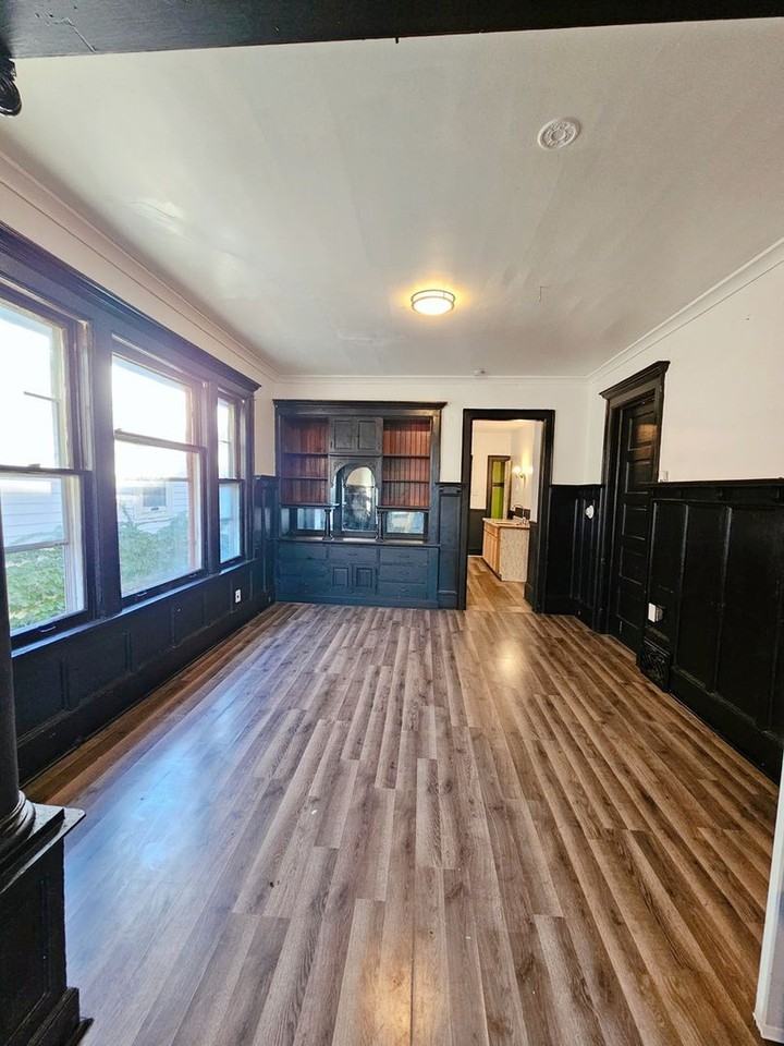 2231 N 41st St - Photo 3 of 17