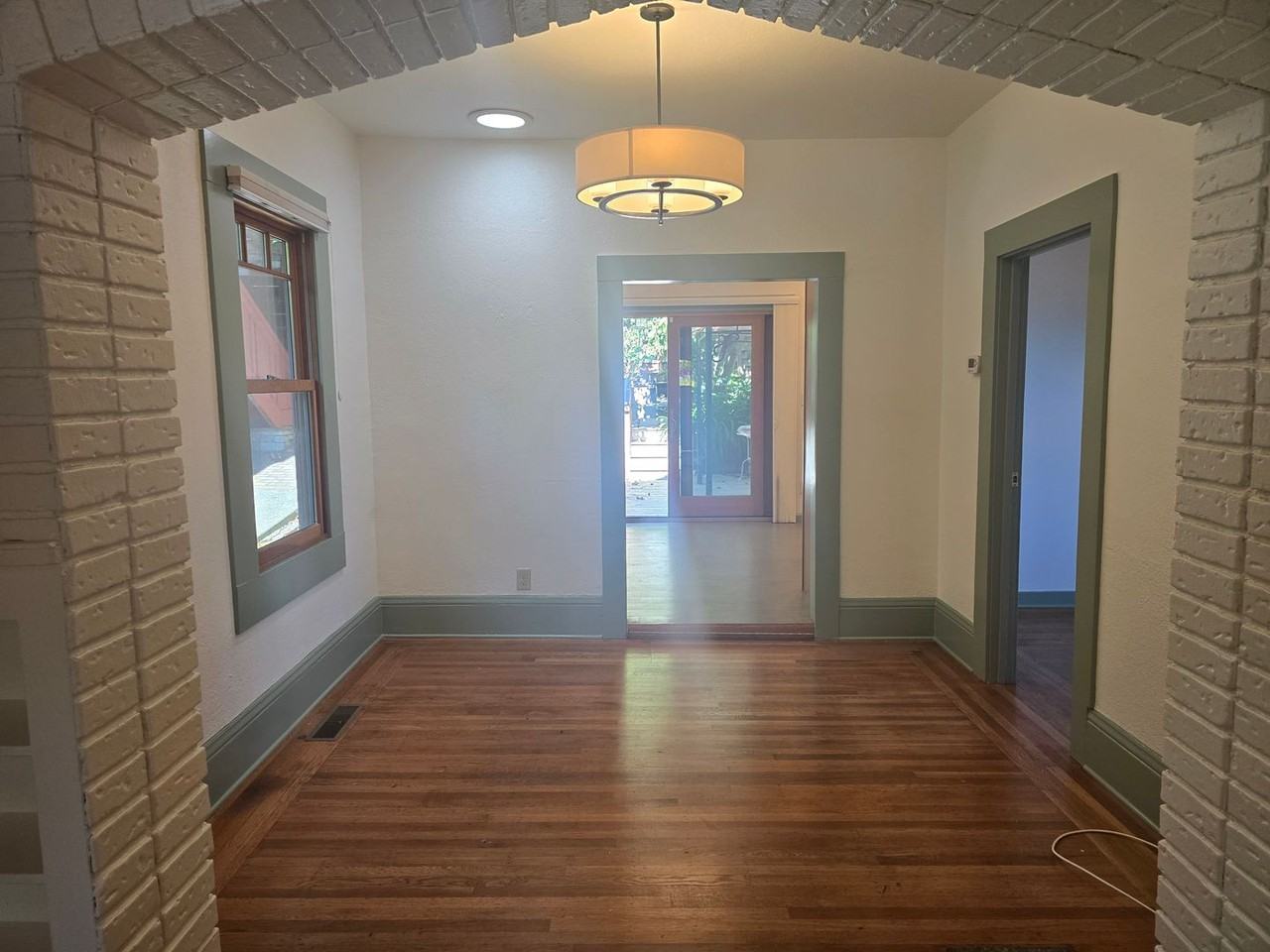 236 Castro St - Photo 3 of 11