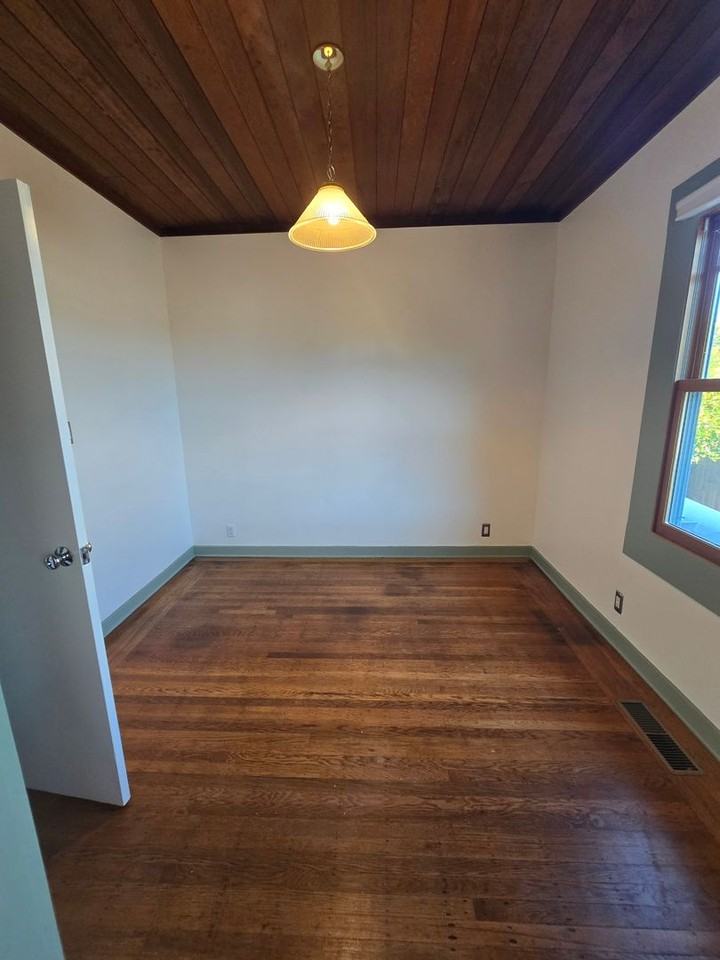 236 Castro St - Photo 6 of 11